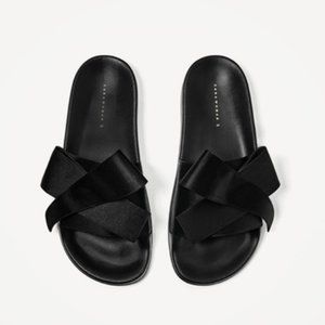 🖤 ZARA- SATIN BOW SLIDES Size 5